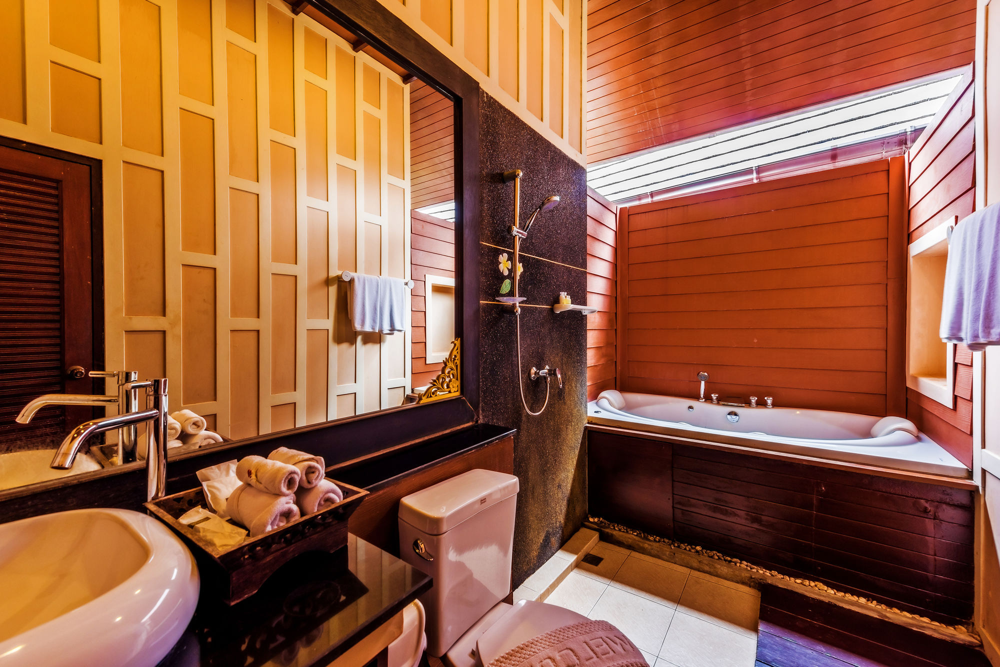 Фото Assada Boutique Hotel Kata Phuket