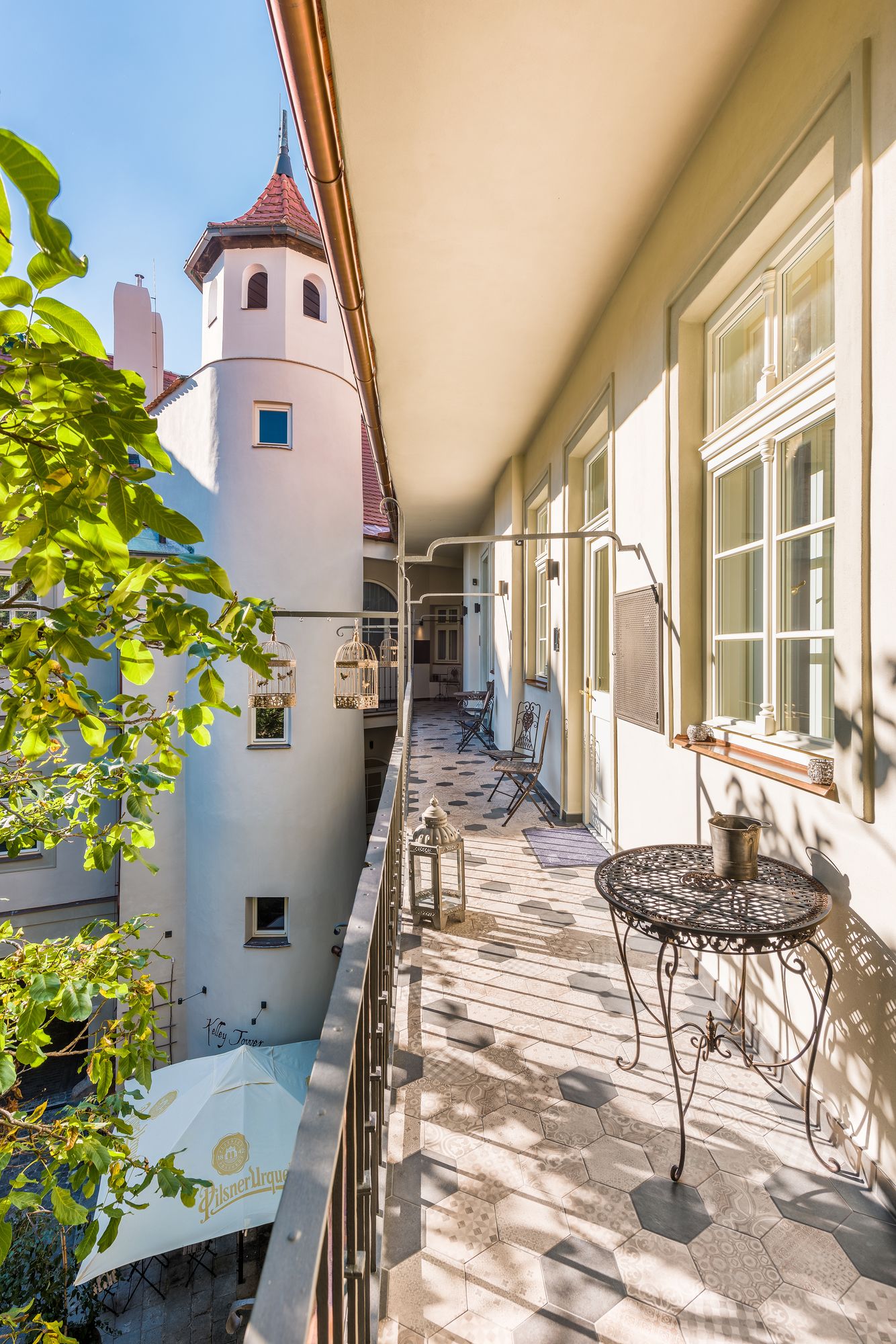 Фото MOOo by the Castle