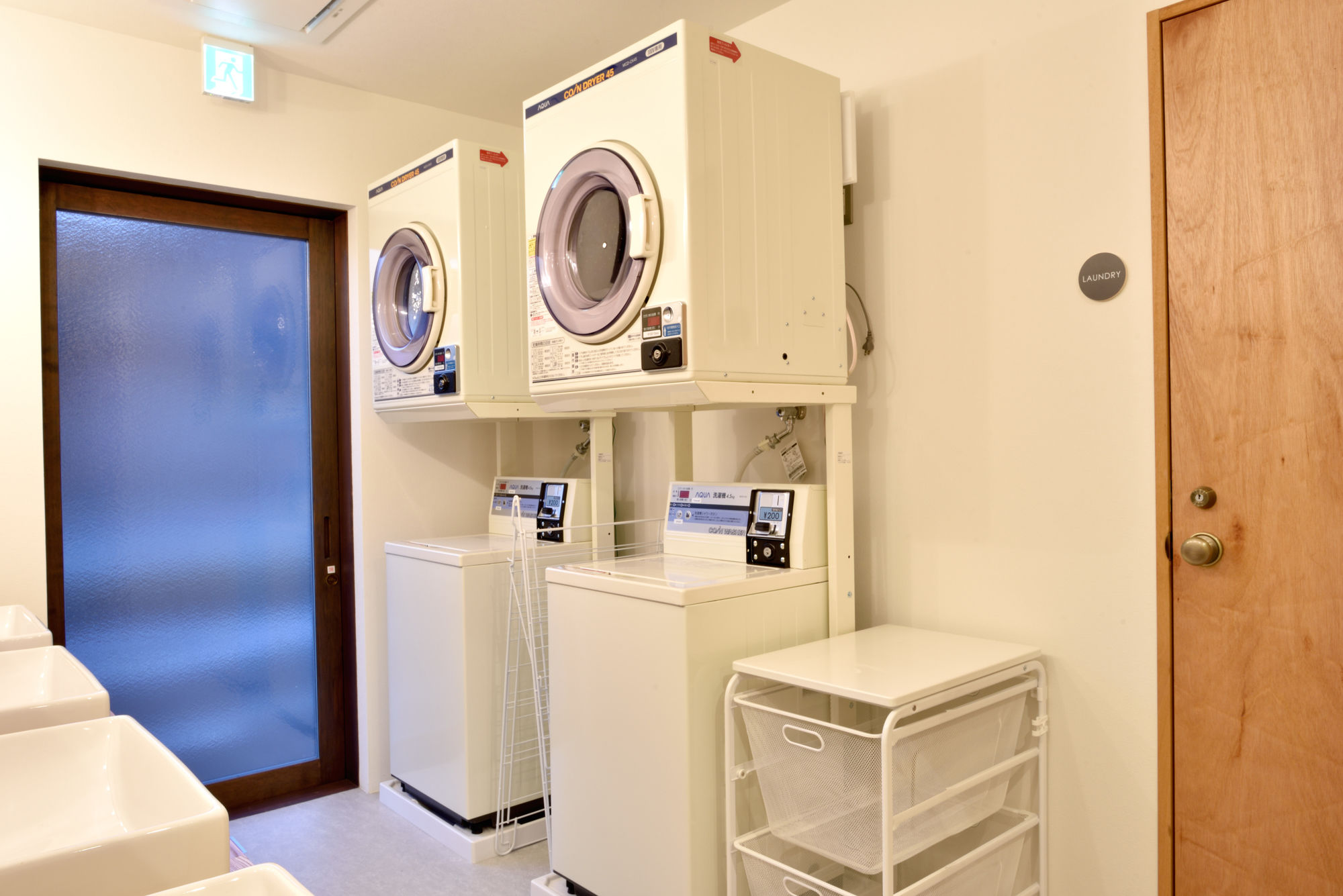 Фото Hostel Mitsuwaya Osaka