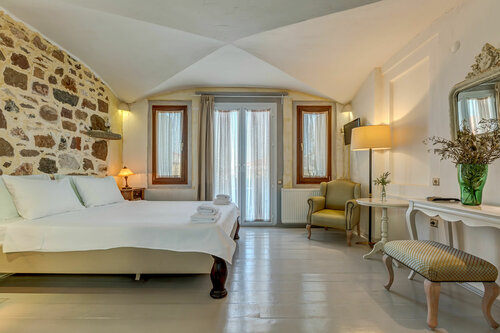 Внешний вид отеля Cunda Battalos Kucuk Hotel в Айвалыке, фото 2