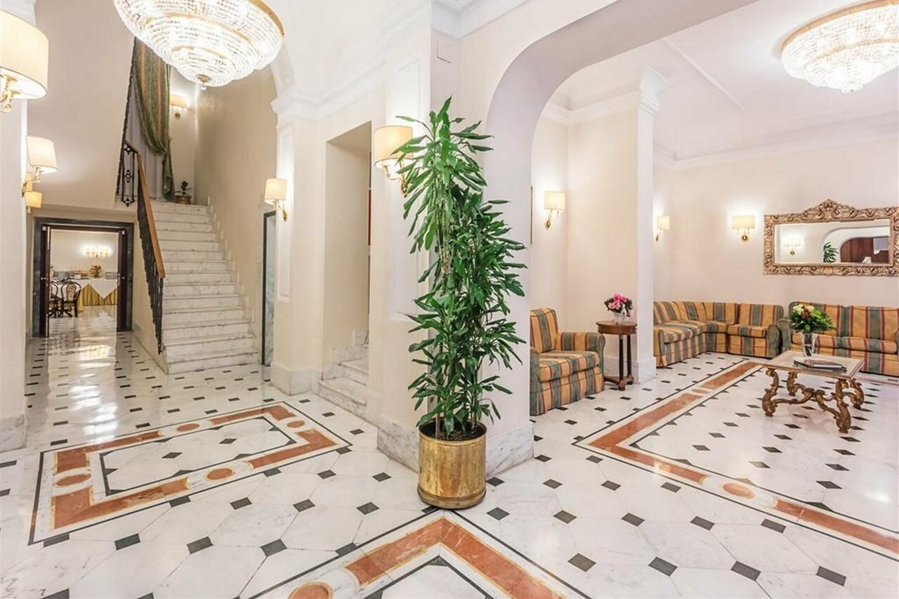 Фото Raeli Hotel Lux