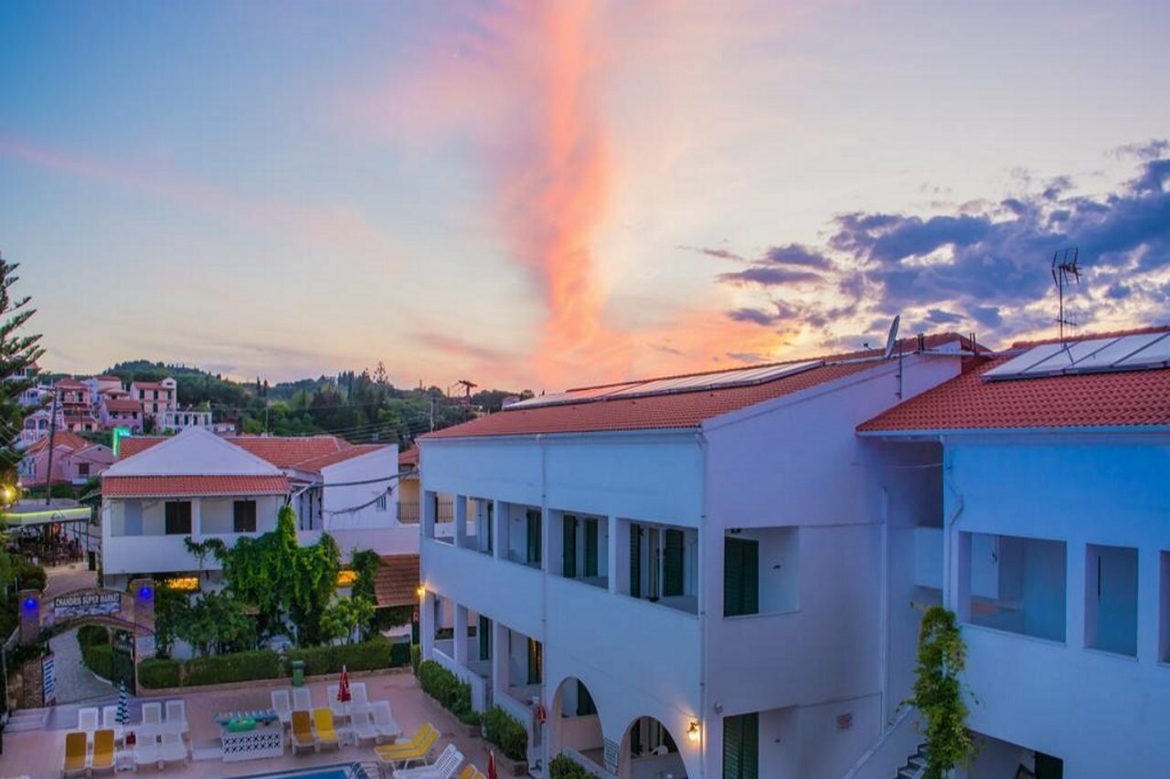 Фото Chandris Apartments