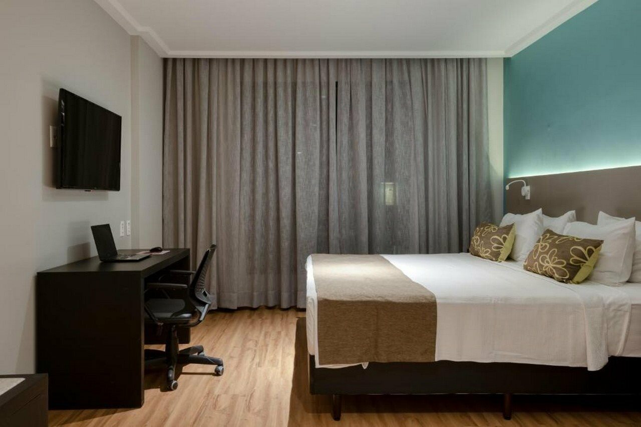 Фото Comfort Suites Vitoria