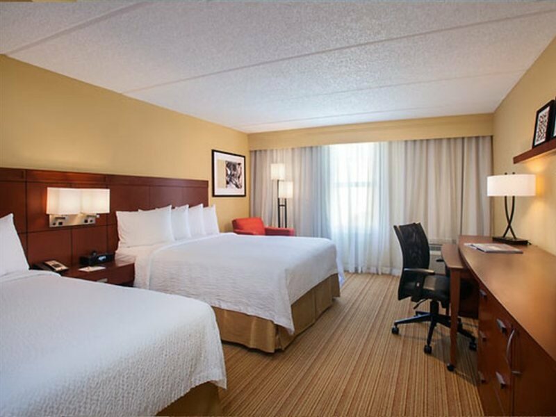 Фото Courtyard by Marriott Aventura Mall