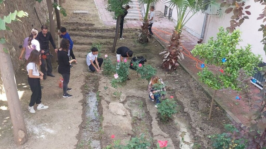 School Tire Toki Martyr Mehmet Caglar Boluk Middle School, Tire, photo