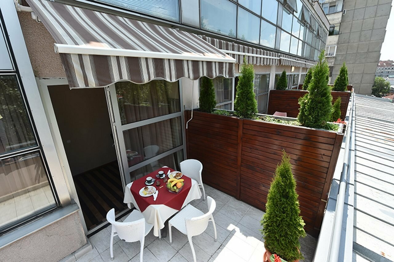 Фото Balkan Garni Hotel