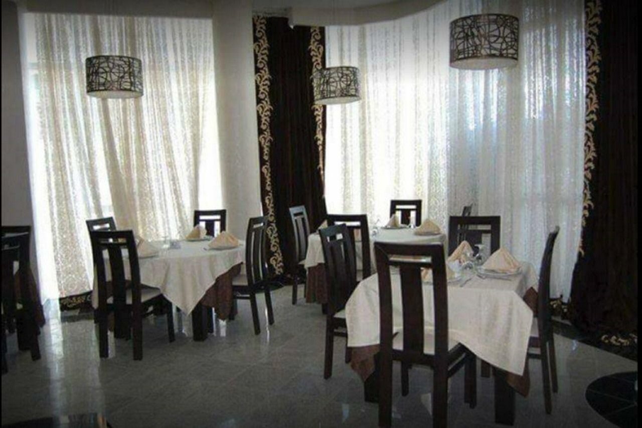 Фото Hôtel de La Vallée Chlef