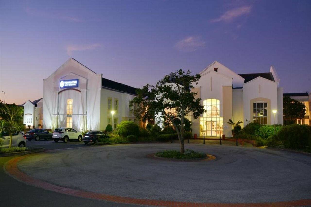 Фото отеля 1