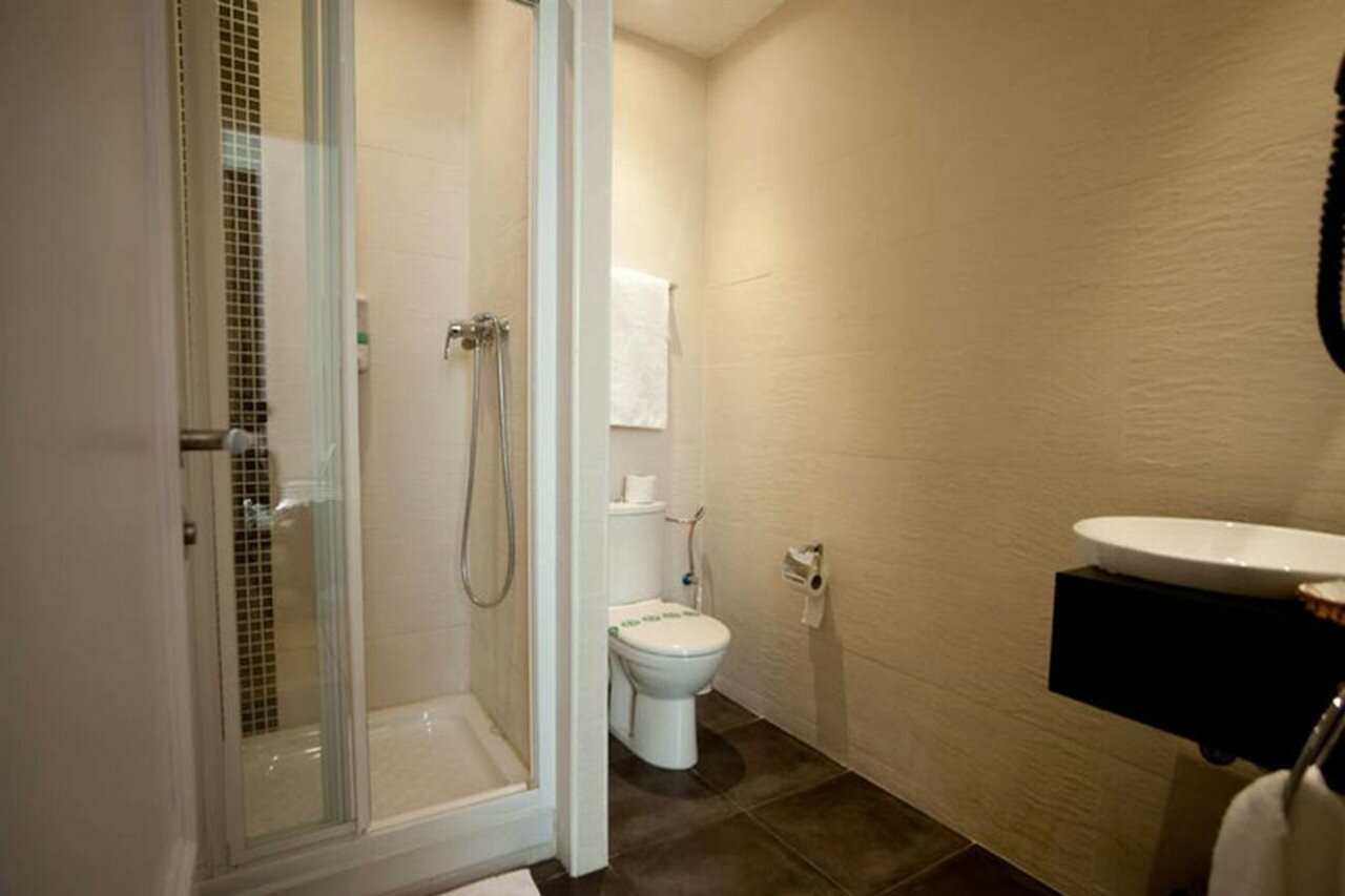 Фото Hostal Bcn 46