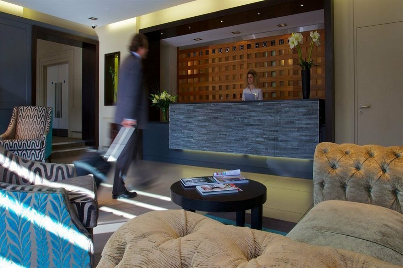 Фото The Lodge Hotel Putney