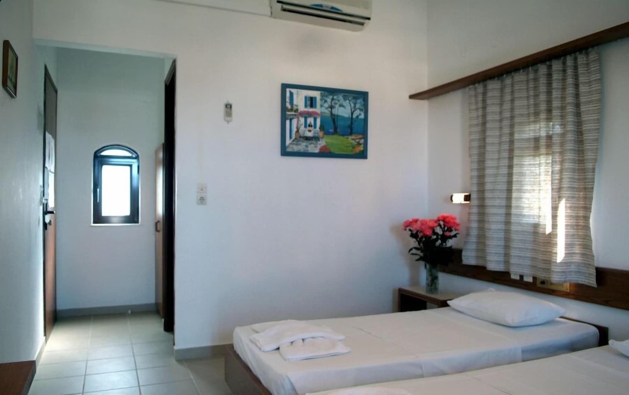 Фото Kiriakos Apartments