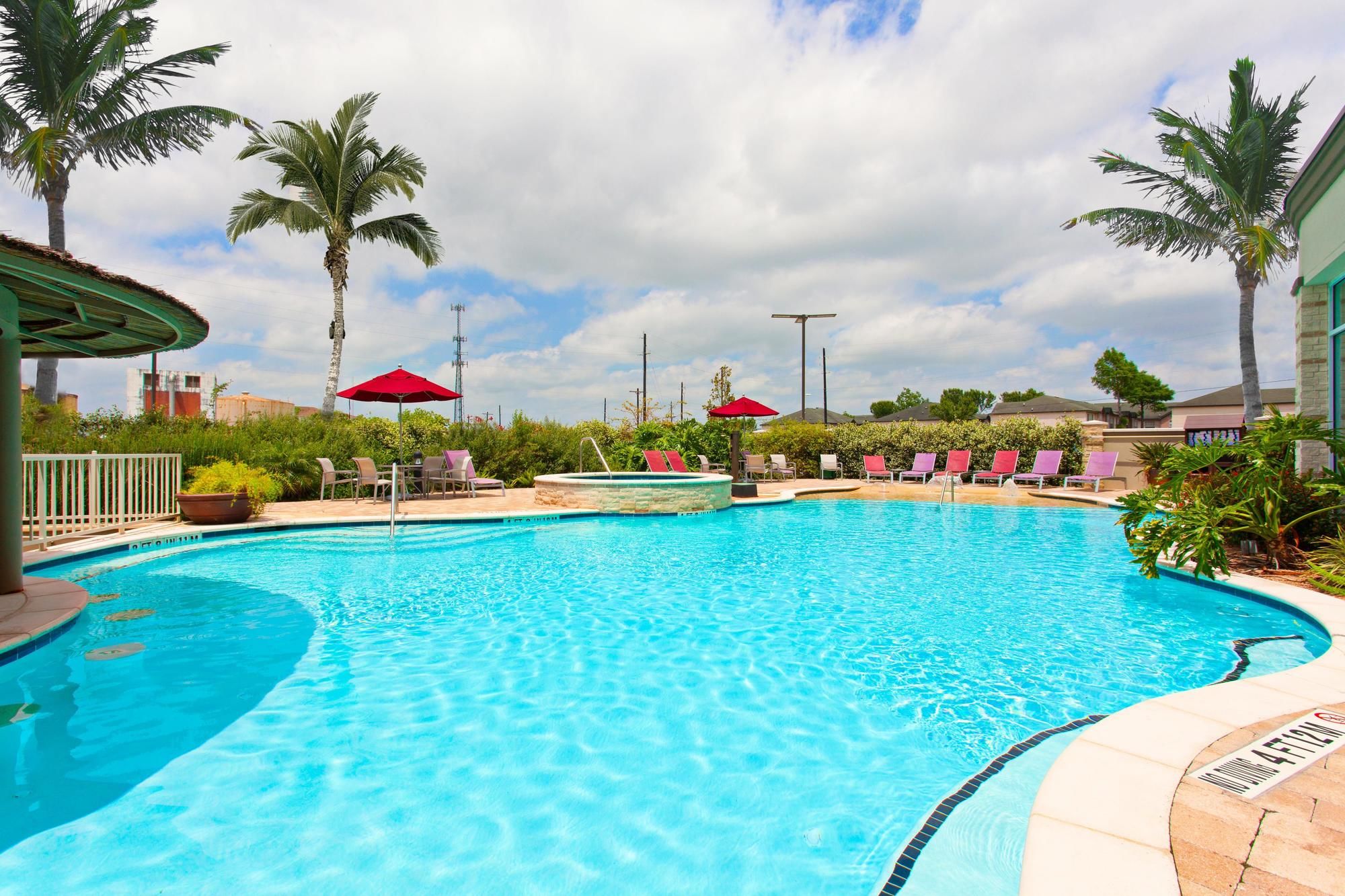 Фото Hilton Garden Inn Victoria