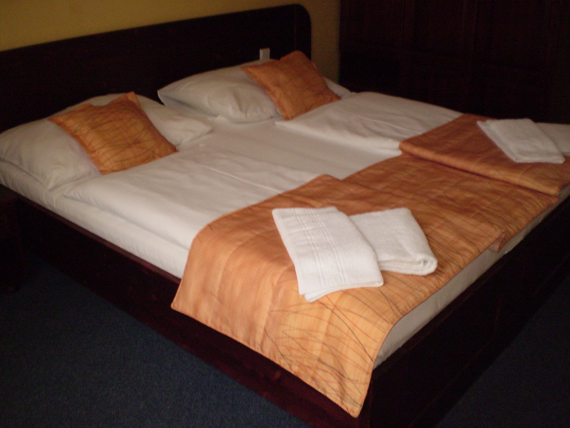 Фото At The Old Lady