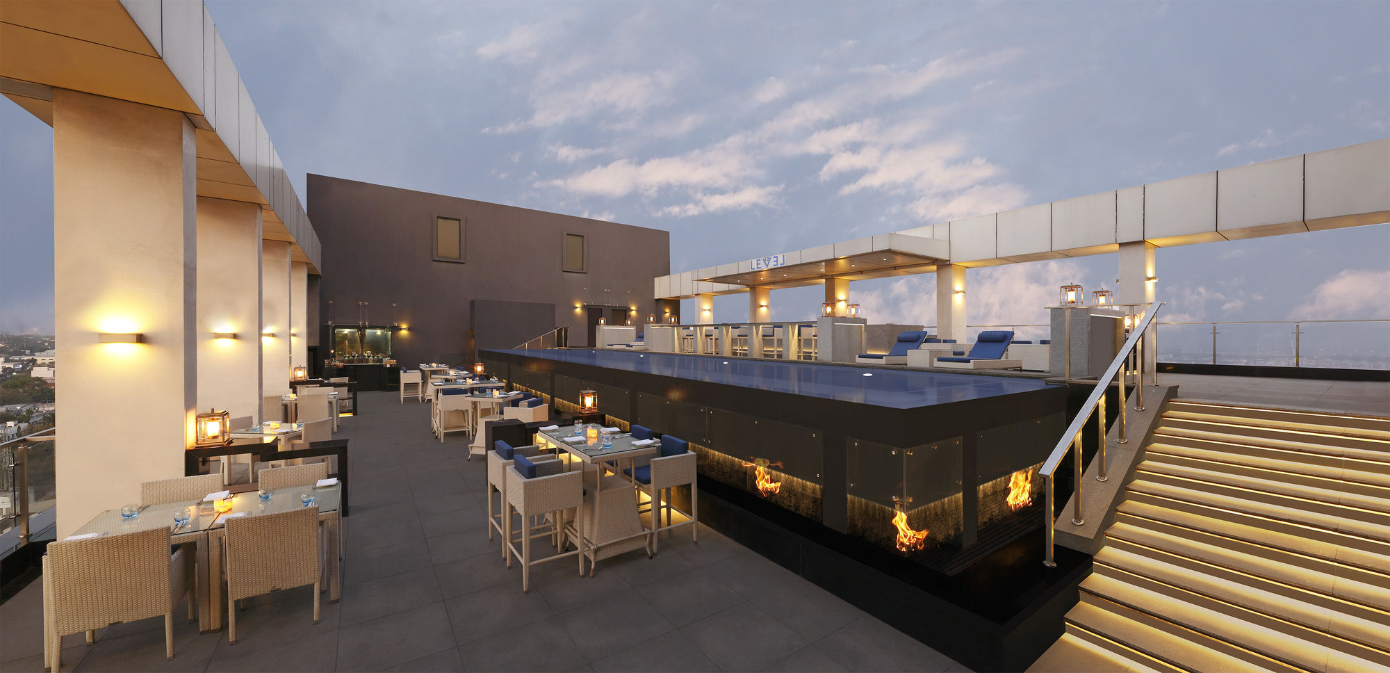 Фото DoubleTree by Hilton Hotel Pune - Chinchwad