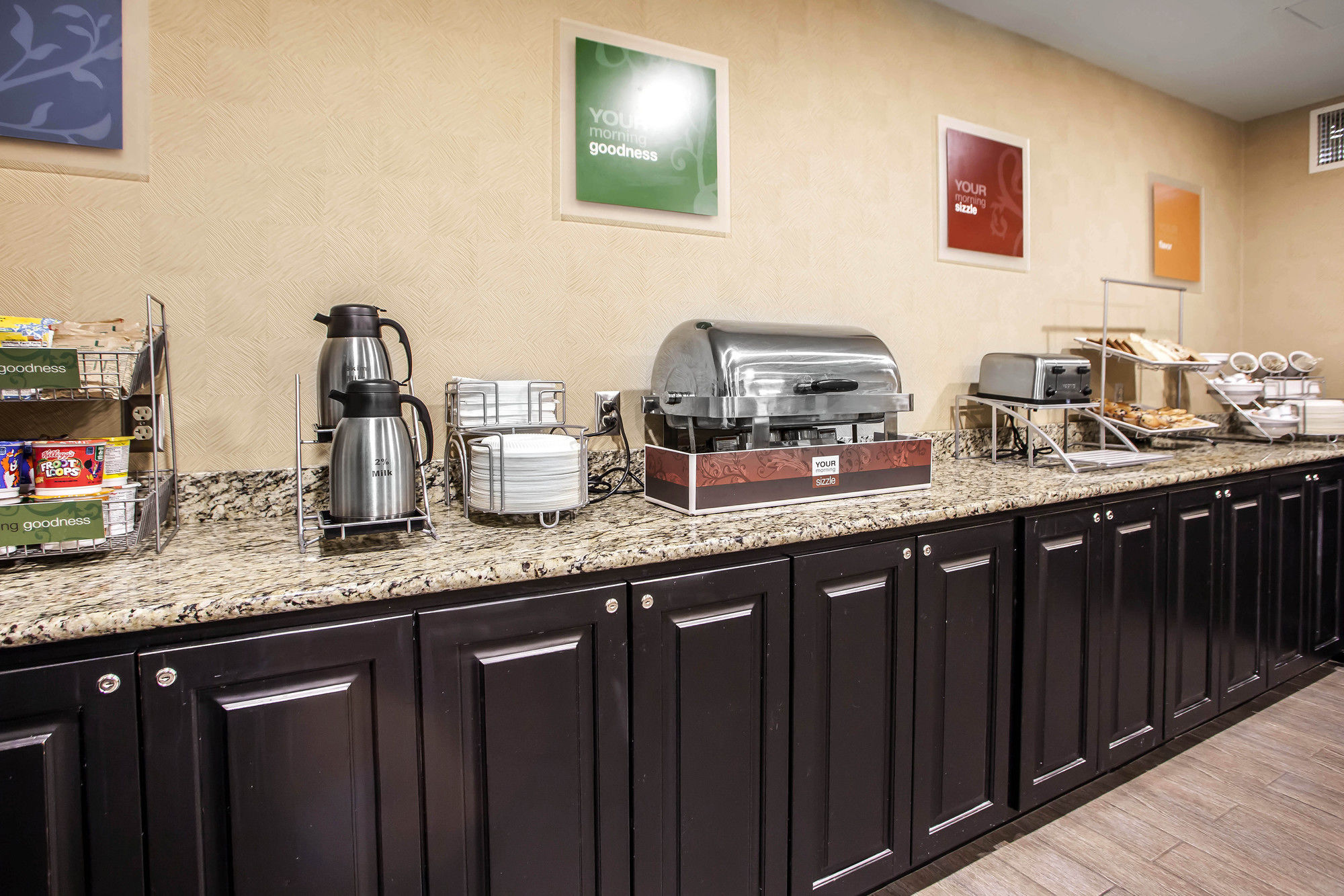 Фото Comfort Suites near Route 66