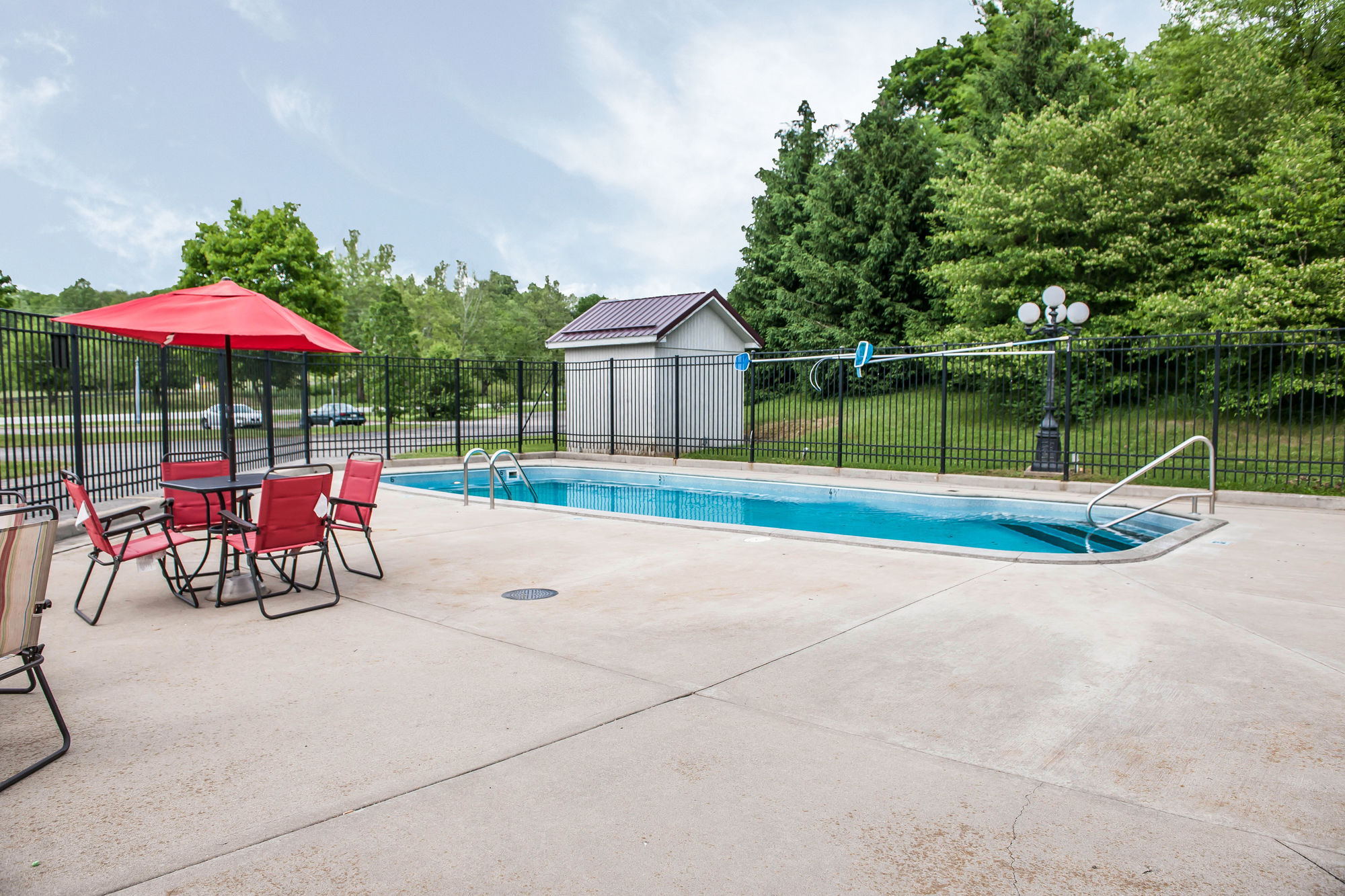 Фото Royal Inn Rockville