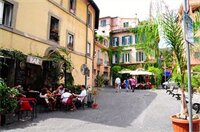 Фото Little Rhome Suites