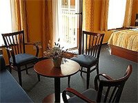 Фото Aparthotel Austria Suites