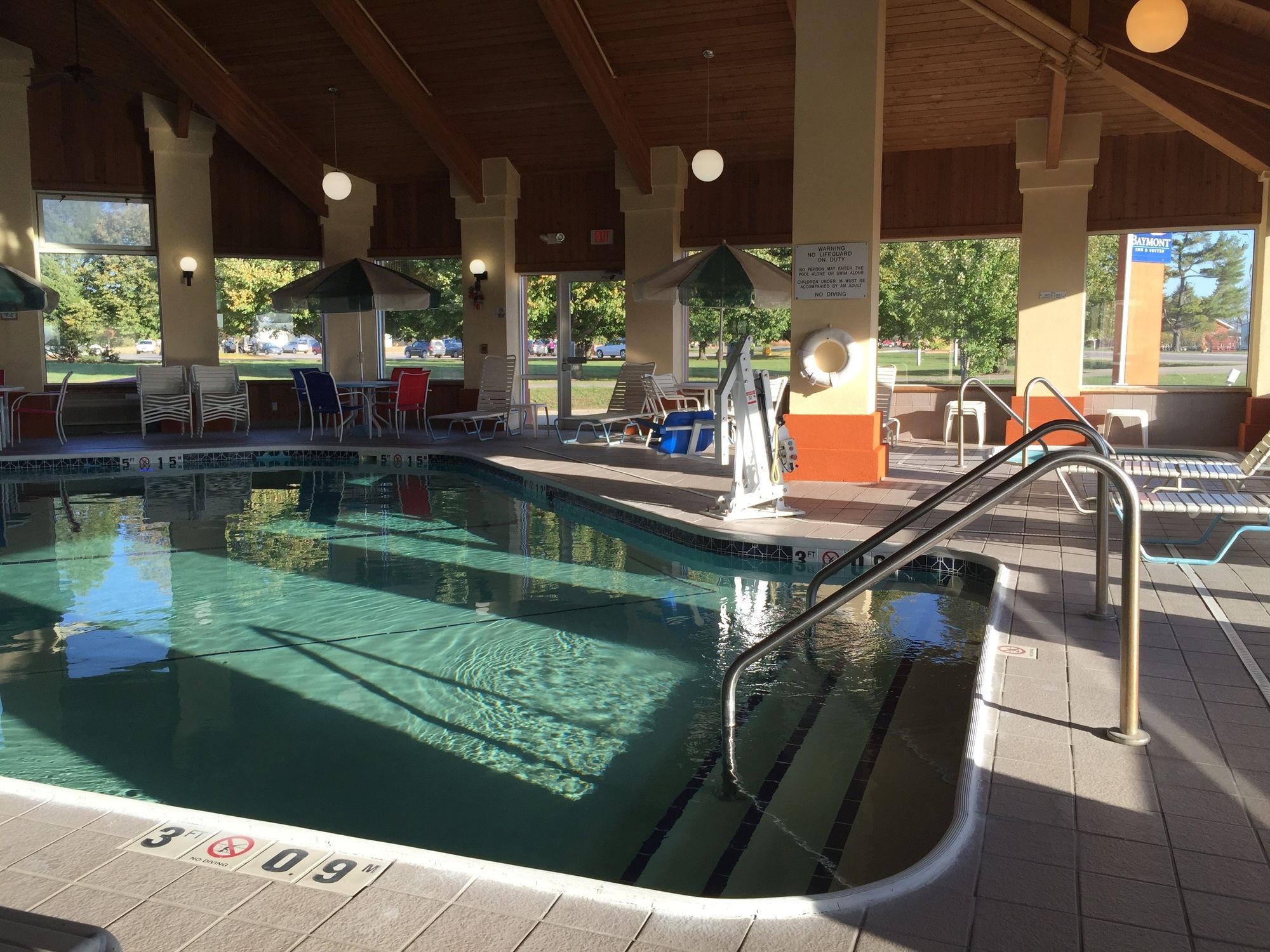 Фото Baymont by Wyndham Pella