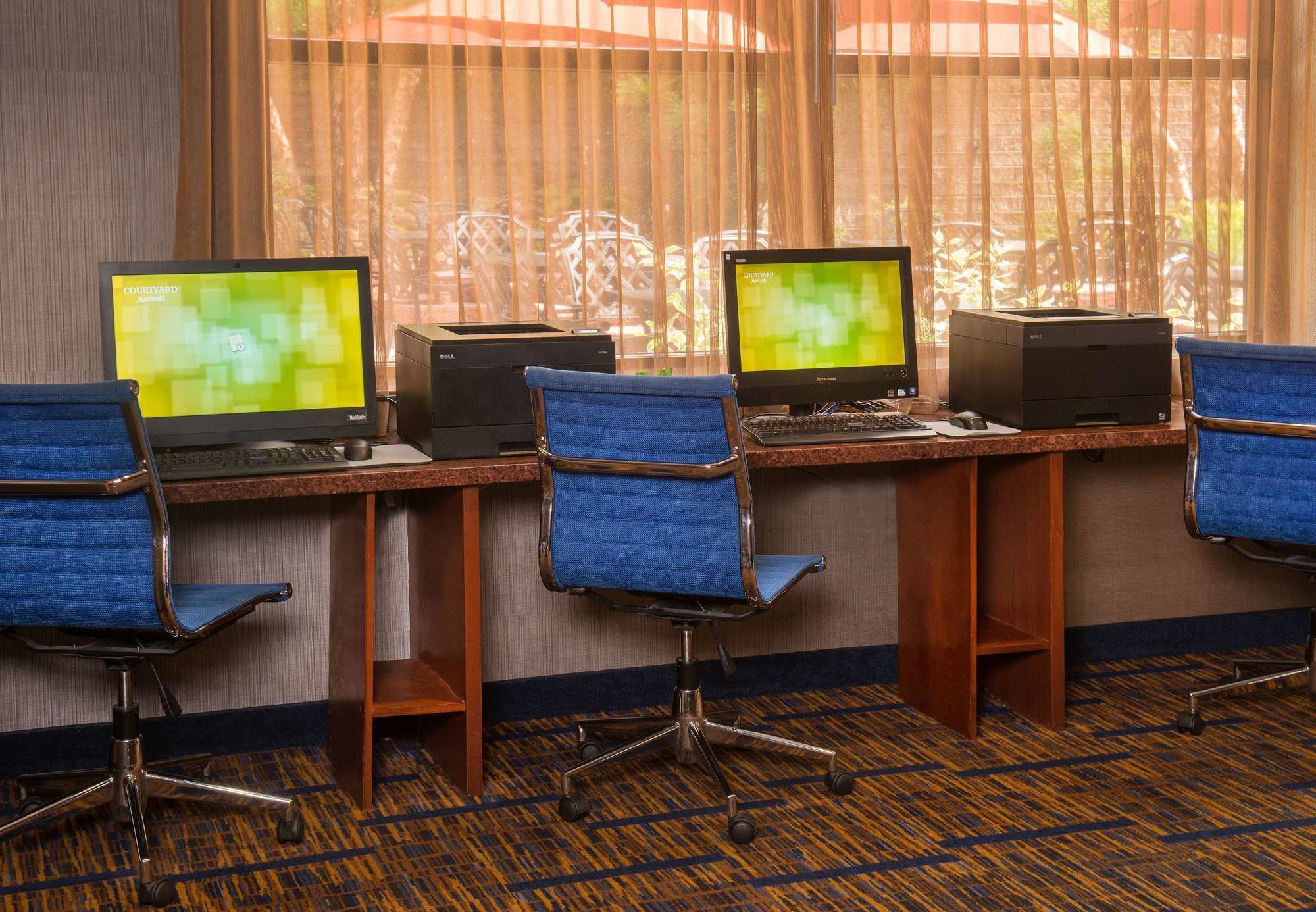 Фото Courtyard by Marriott Newark-University of Delaware