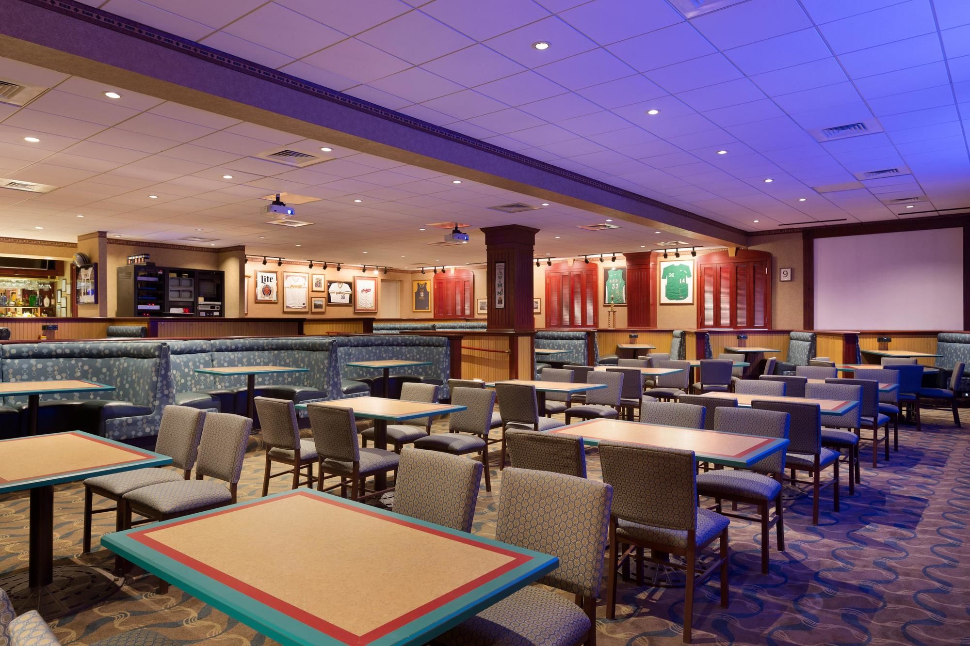 Фото Embassy Suites Charleston