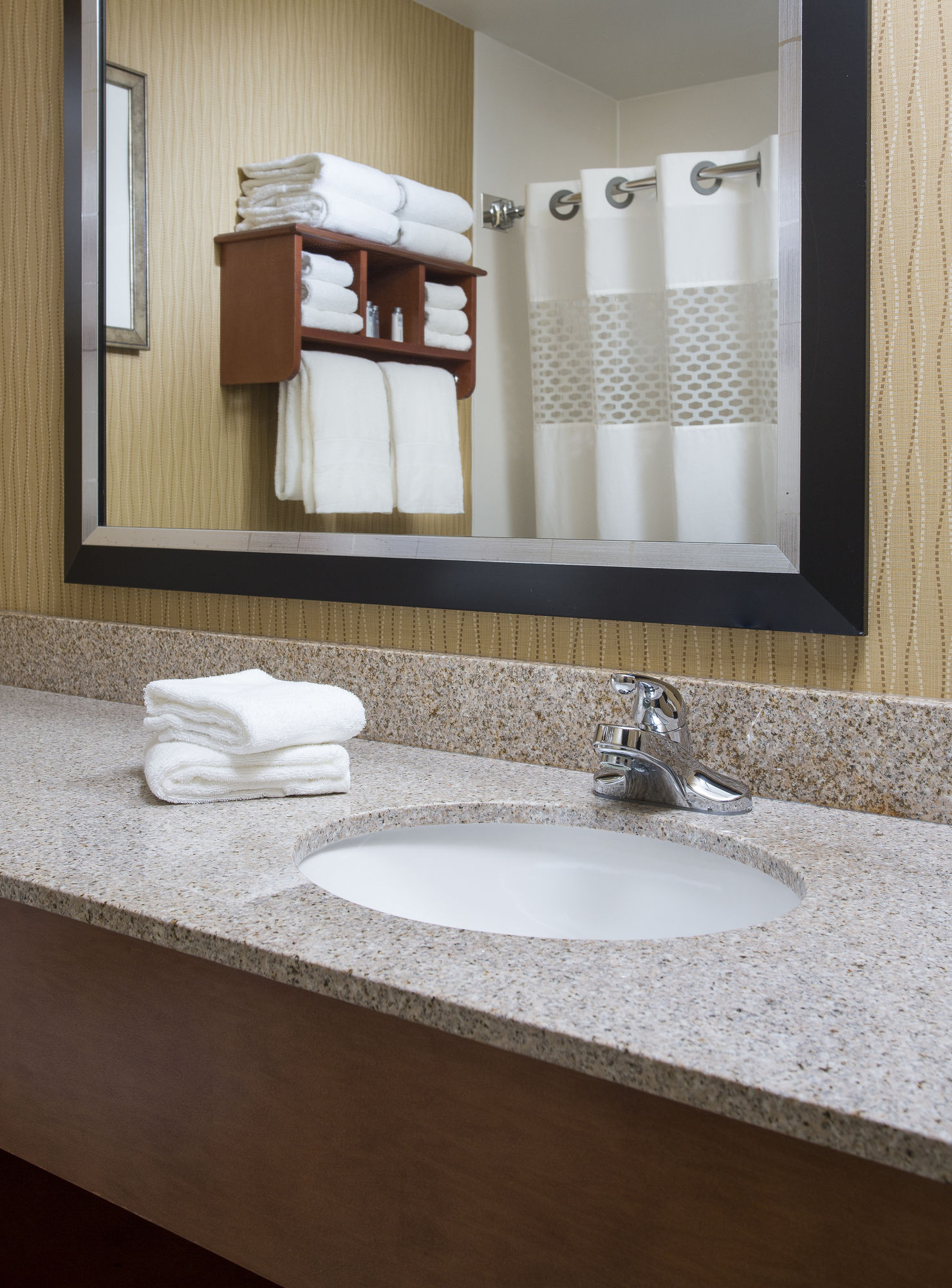 Фото Hampton Inn St. Joseph