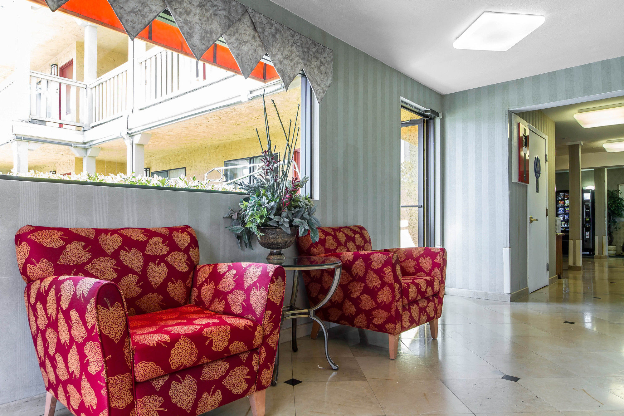 Фото Quality Inn Oakland Airport