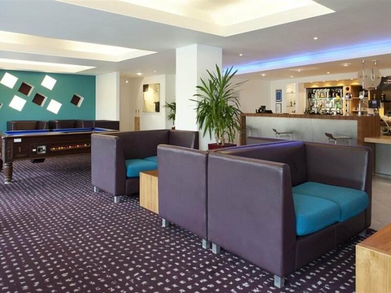 Фото Holiday Inn Express Hemel Hempstead, an Ihg Hotel