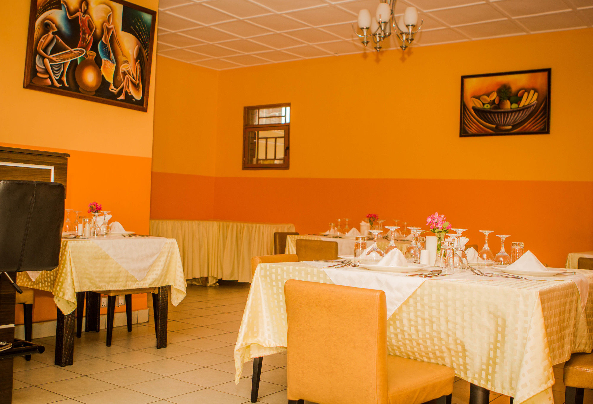 Фото Quiet Haven Hotel