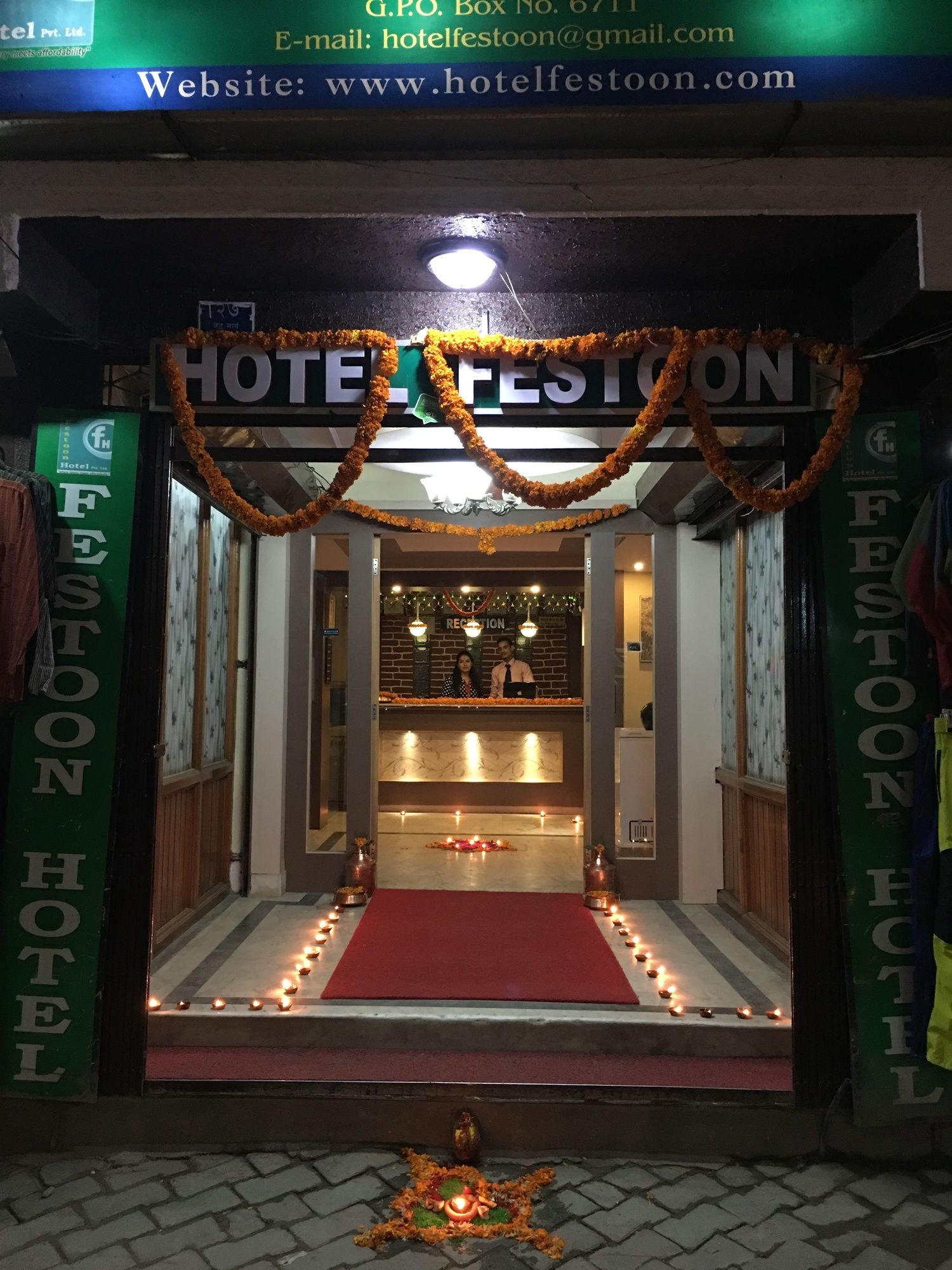 Фото Festoon Hotel