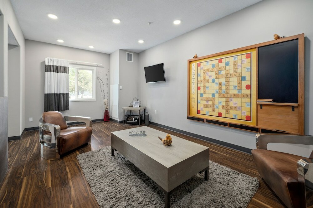 Фото Home Inn Express Medicine Hat