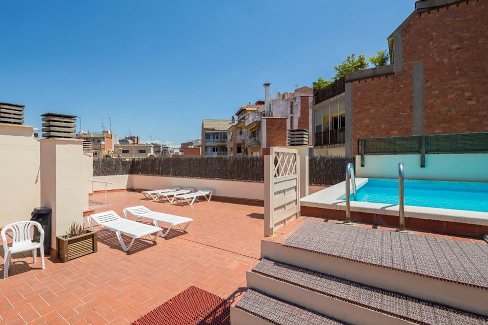 Фото Aparthotel Bertran