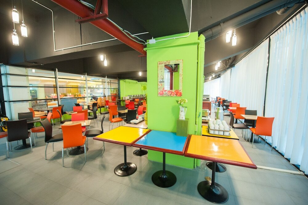 Фото The Seasons Bangkok Huamark