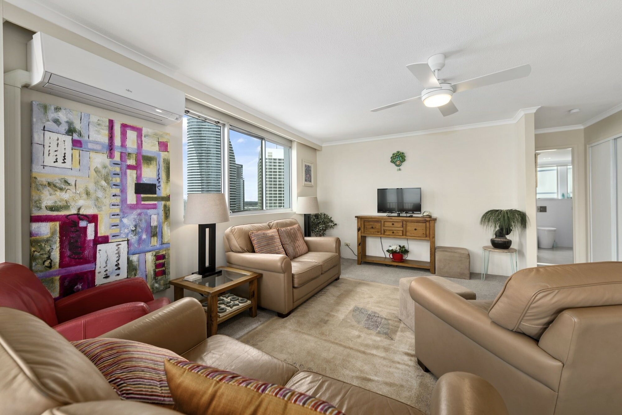 Фото Sandpiper Apartments