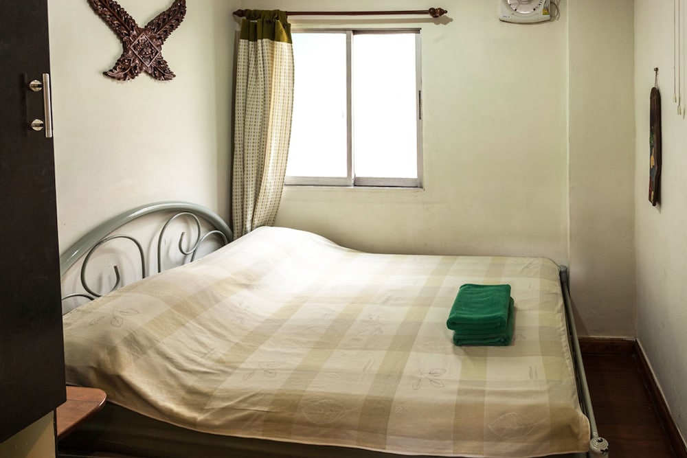 Фото New Road Guest House - Hostel