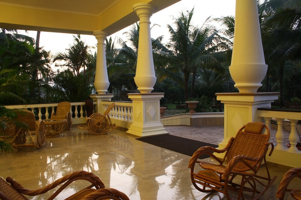 Фото Joecons Beach Resort