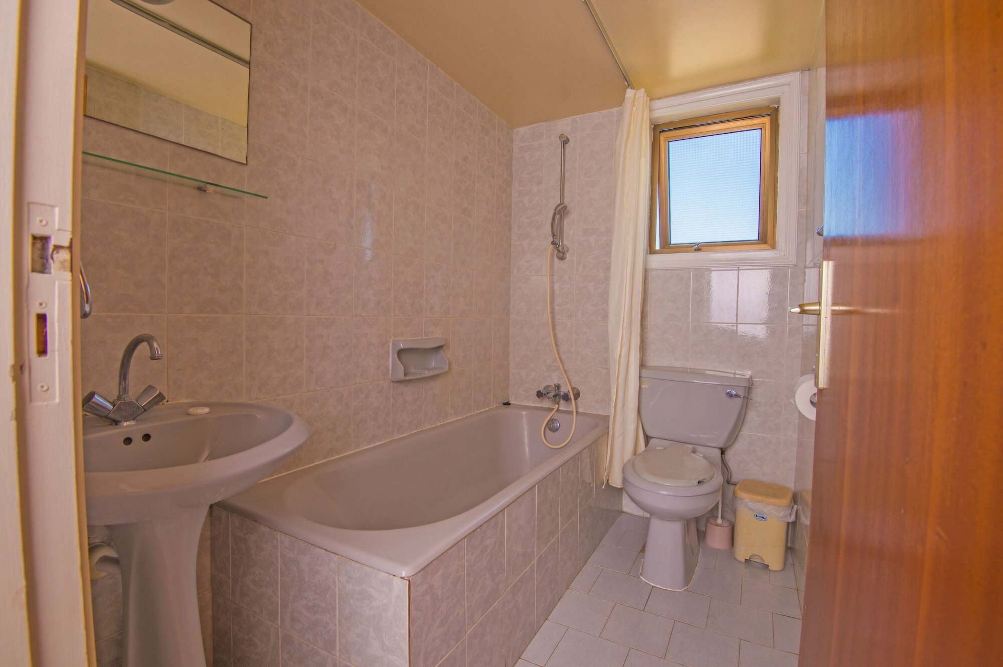 Фото Windmills Hotel Apartments