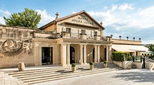 отель Hotel Jules Cesar & SPA - Mgallery Hotel Collection