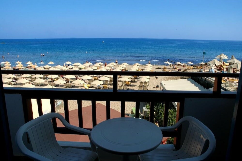 Фото Vlachakis Hotel