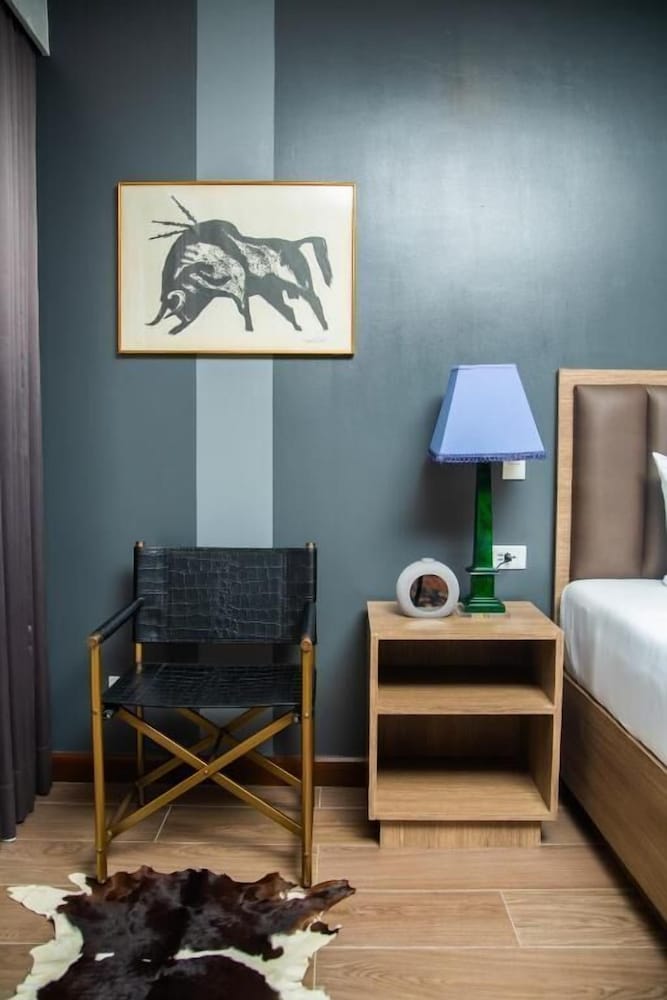 Фото Unwnd Flats Makati