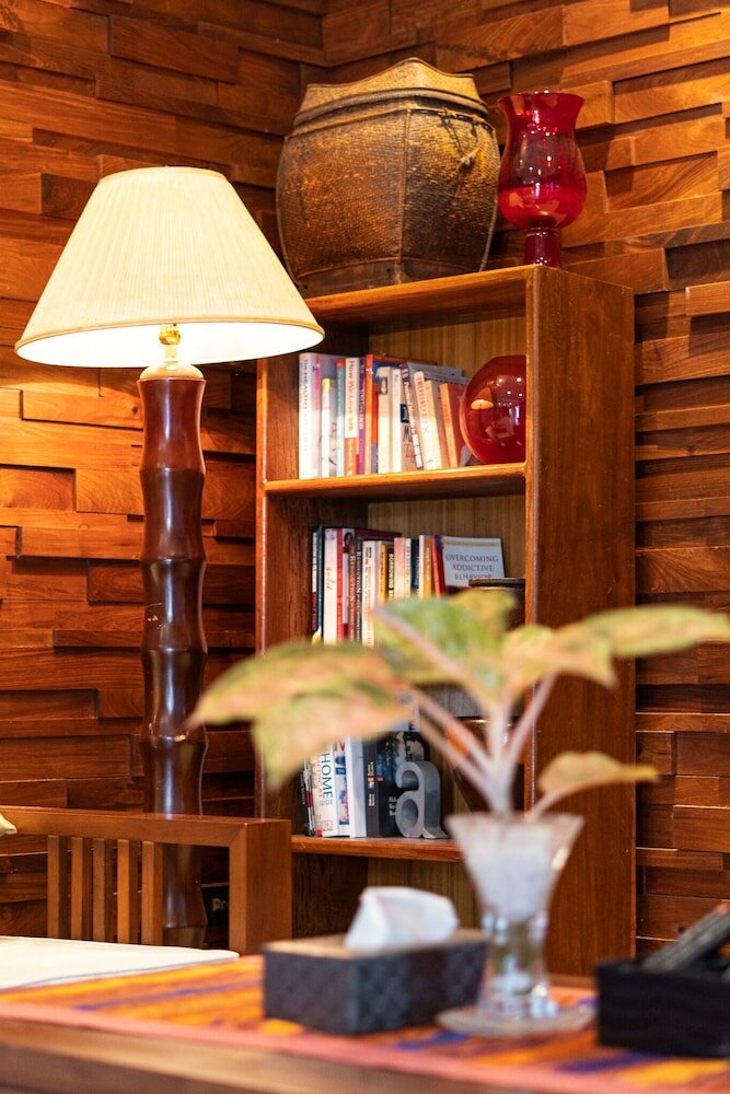 Фото Vongkhamsene Boutique Hotel