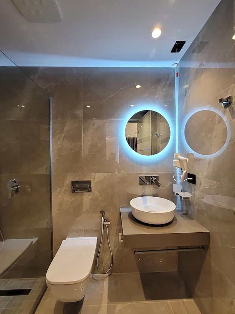 Фото Admiro Hotel