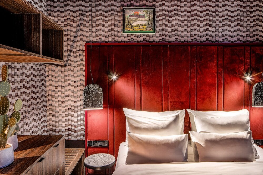 Фото The Highlander