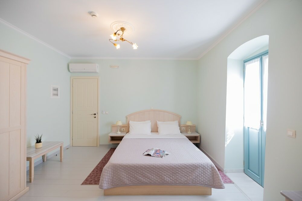 Фото 999 Luxury Hotel