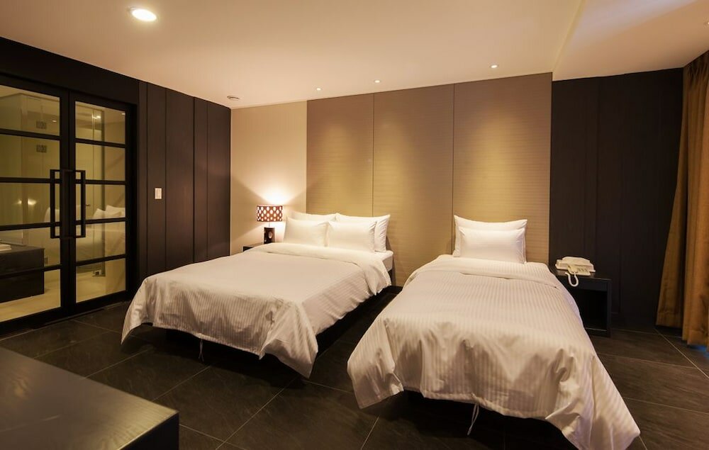 Фото Premiers Hotel