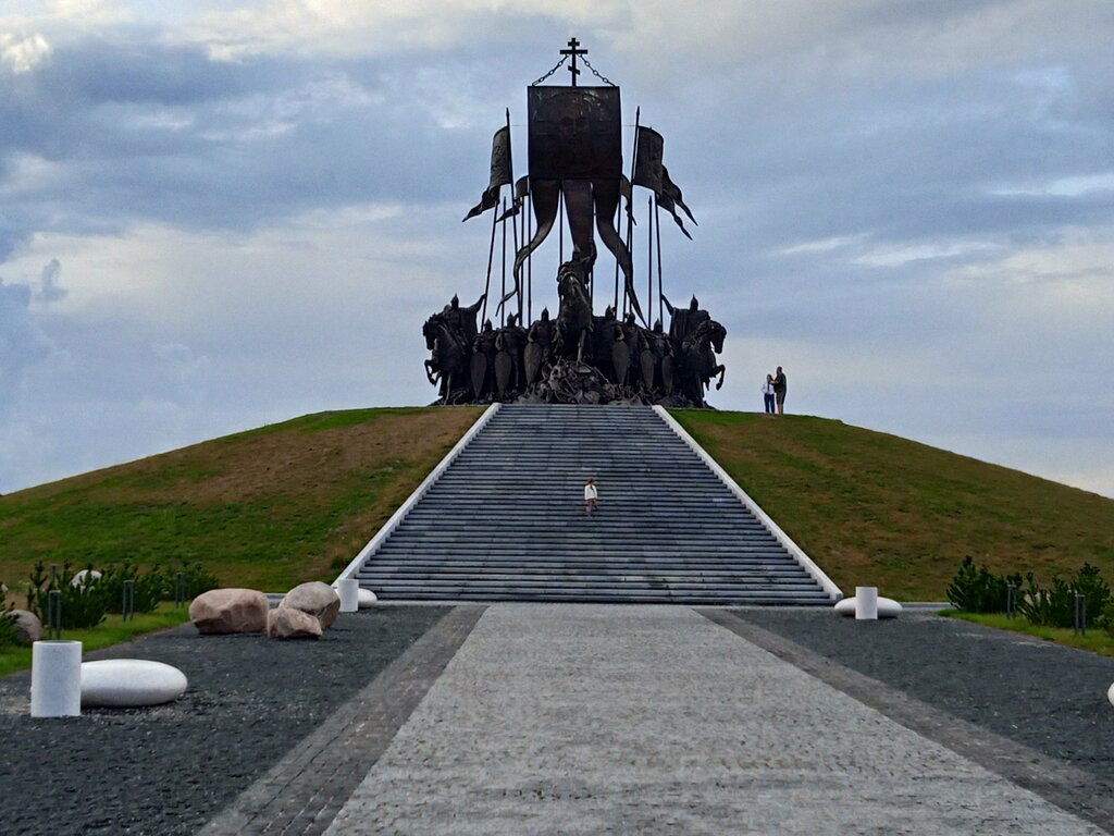 Памятник, мемориал Монумент в честь 800-летия Александра Невского, Псковская область, фото