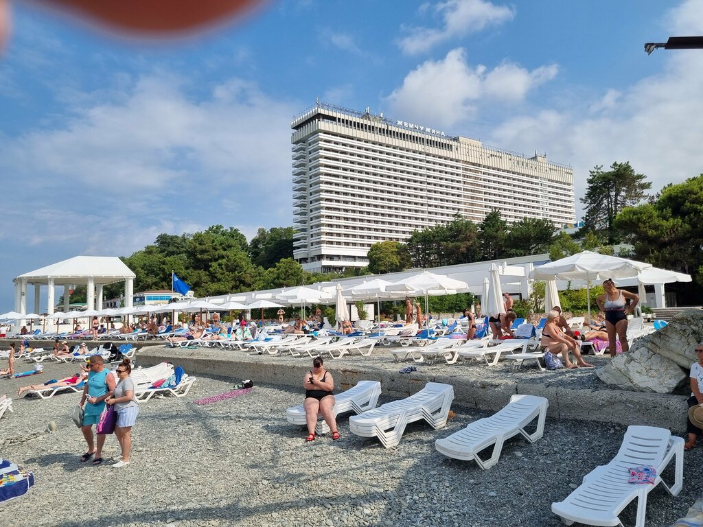 Beach Zhemchuzhina Beach of the Zhemchuzhina Grand Hotel, Sochi, photo