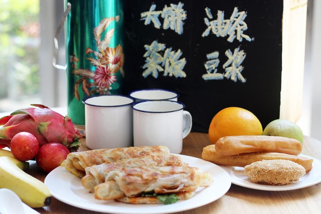 Фото Renaissance Shanghai Caohejing Hotel