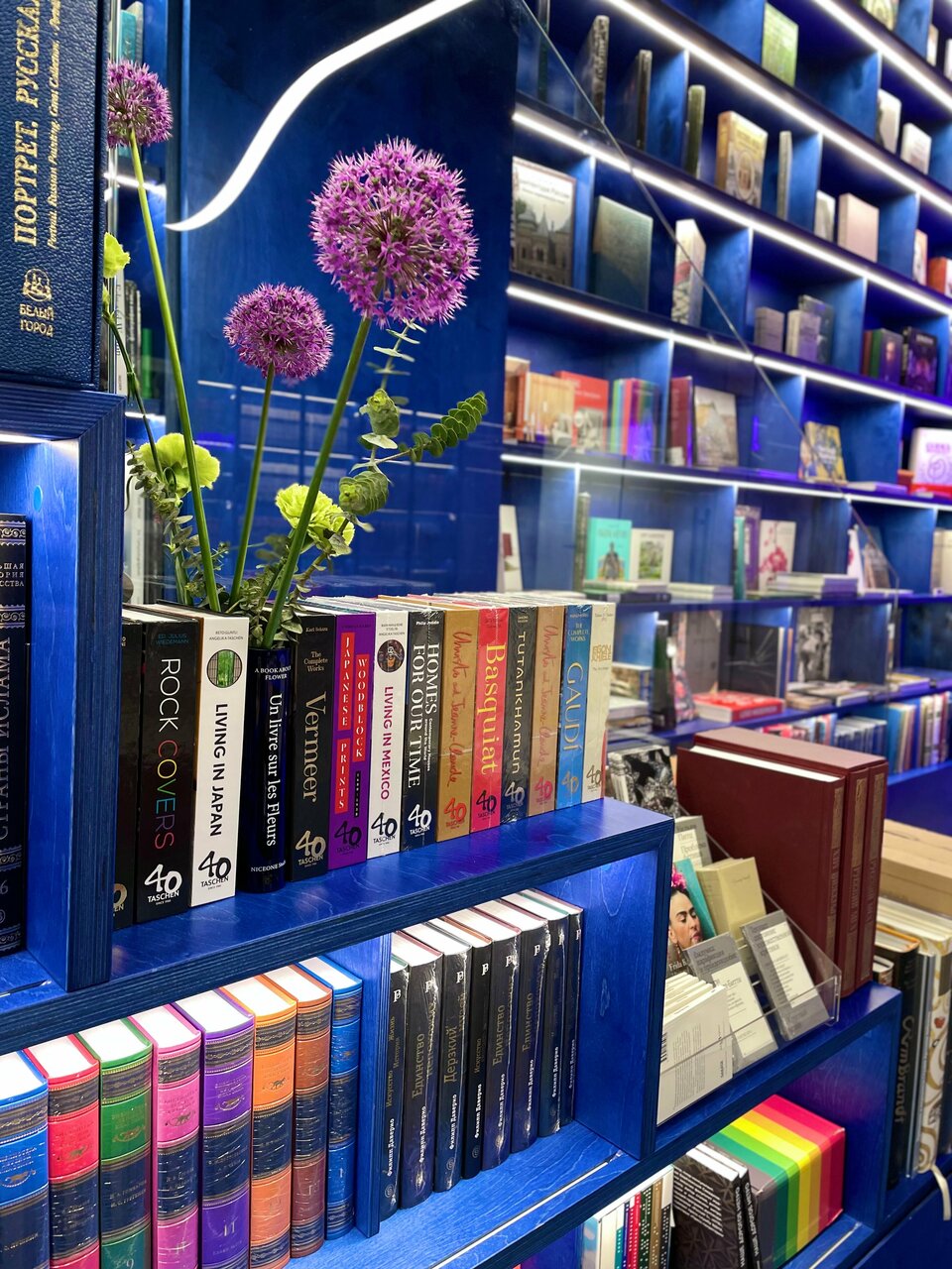 «5 книжных магазинов Екатеринбурга» фото материала