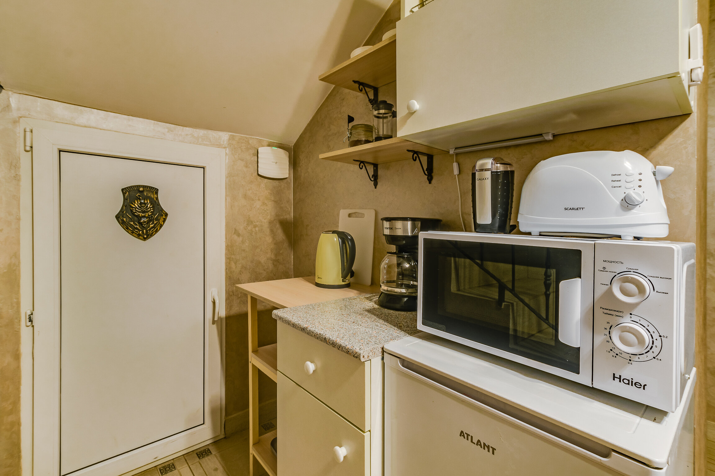 Фото Замок на Никольской